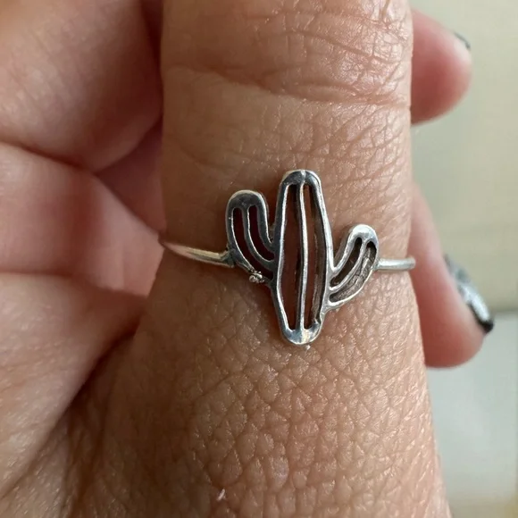925 Sterling Silver Cactus Ring - Picture 2 of 5